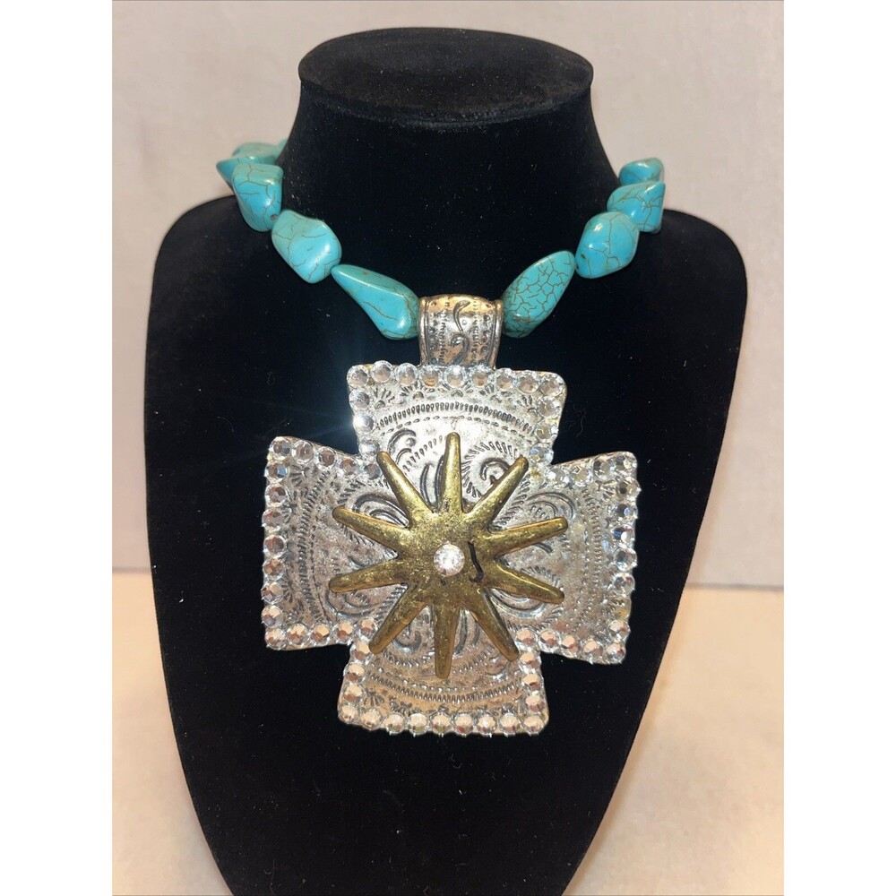 DA VINCI Necklace Lead & Nickel SAFE chunky turquoise stones w/ metallic PENDANT